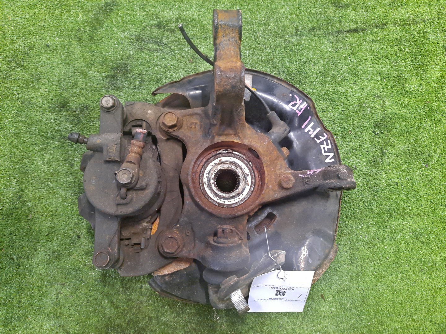 Ступица правая передняя TOYOTA AXIO, COROLLA FIELDER, COROLLA AXIO, FIELDER NZE141, ZRE142, ZRE142G, NZE141G 1NZ-FE, 2ZR-FAE, 2ZR-FE 2 ракурс Ступица правая передняя TOYOTA AXIO, COROLLA FIELDER, COROLLA AXIO, FIELDER NZE141, ZRE142, ZRE142G, NZE141G 1NZ-FE, 2ZR-FAE, 2ZR-FE 2 ракурс