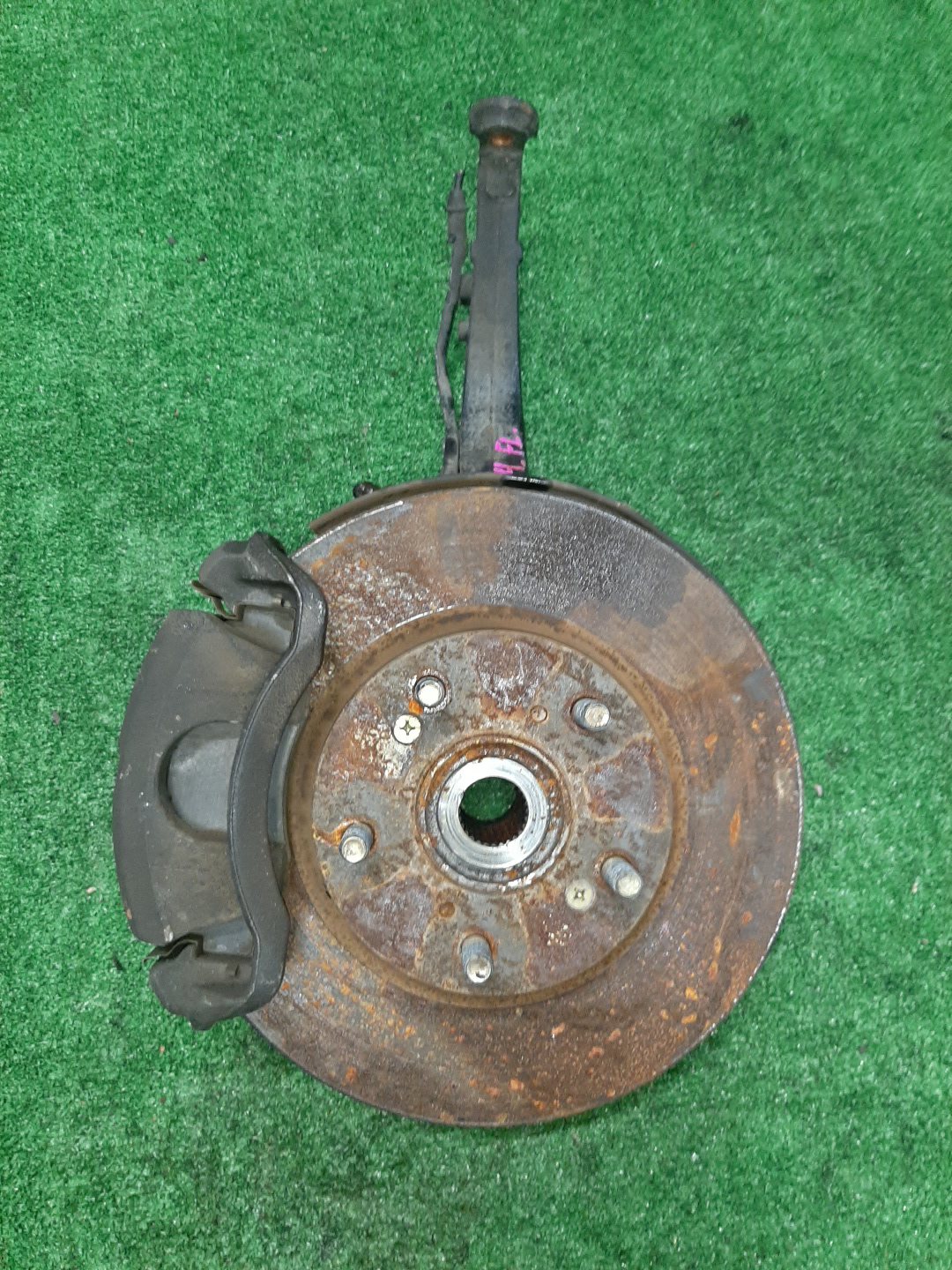 Ступица левая передняя HONDA INSPIRE, SABER UA4, UA5 J25A, J32A 1 ракурс
