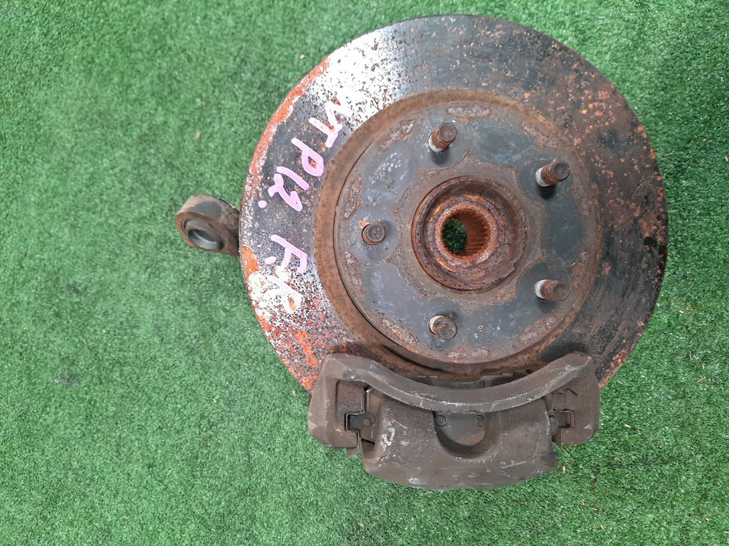Ступица левая передняя NISSAN PRIMERA P12, QP12, TP12, HP12, RP12, WTP12, WHP12, WRP12 QG18DE, QR20DE, SR20VE, QR25DD 1 ракурс