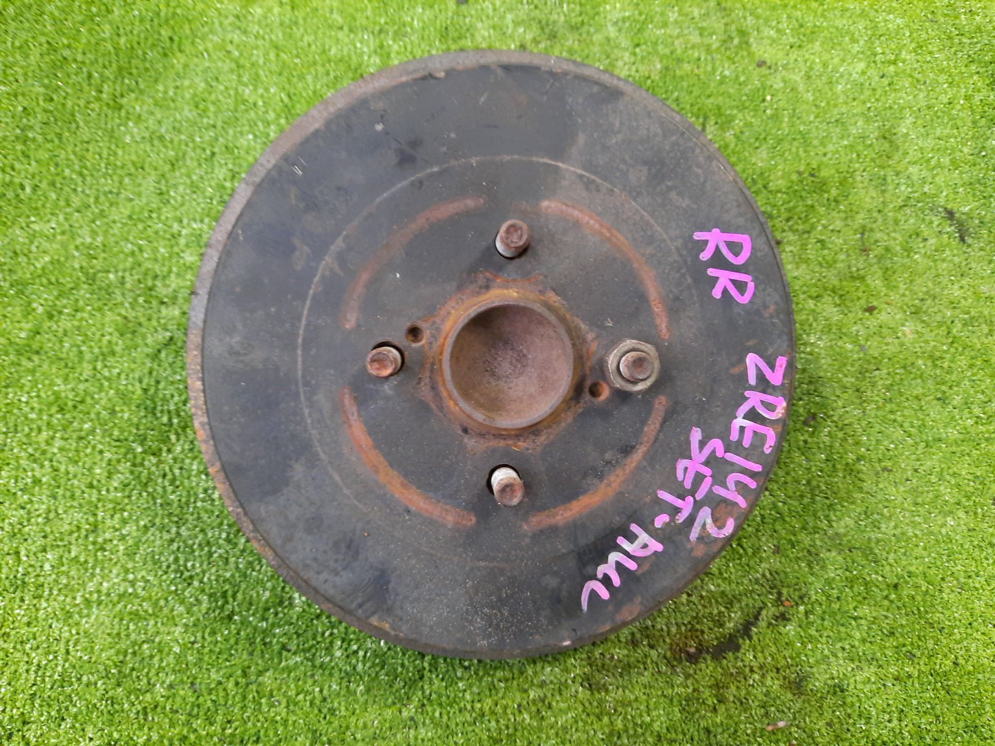 Ступица правая задняя TOYOTA AXIO, COROLLA FIELDER, COROLLA AXIO, FIELDER NZE141, ZRE142, ZRE142G, NZE141G 1NZ-FE, 2ZR-FAE, 2ZR-FE 1 ракурс Ступица правая задняя TOYOTA AXIO, COROLLA FIELDER, COROLLA AXIO, FIELDER NZE141, ZRE142, ZRE142G, NZE141G 1NZ-FE, 2ZR-FAE, 2ZR-FE 1 ракурс