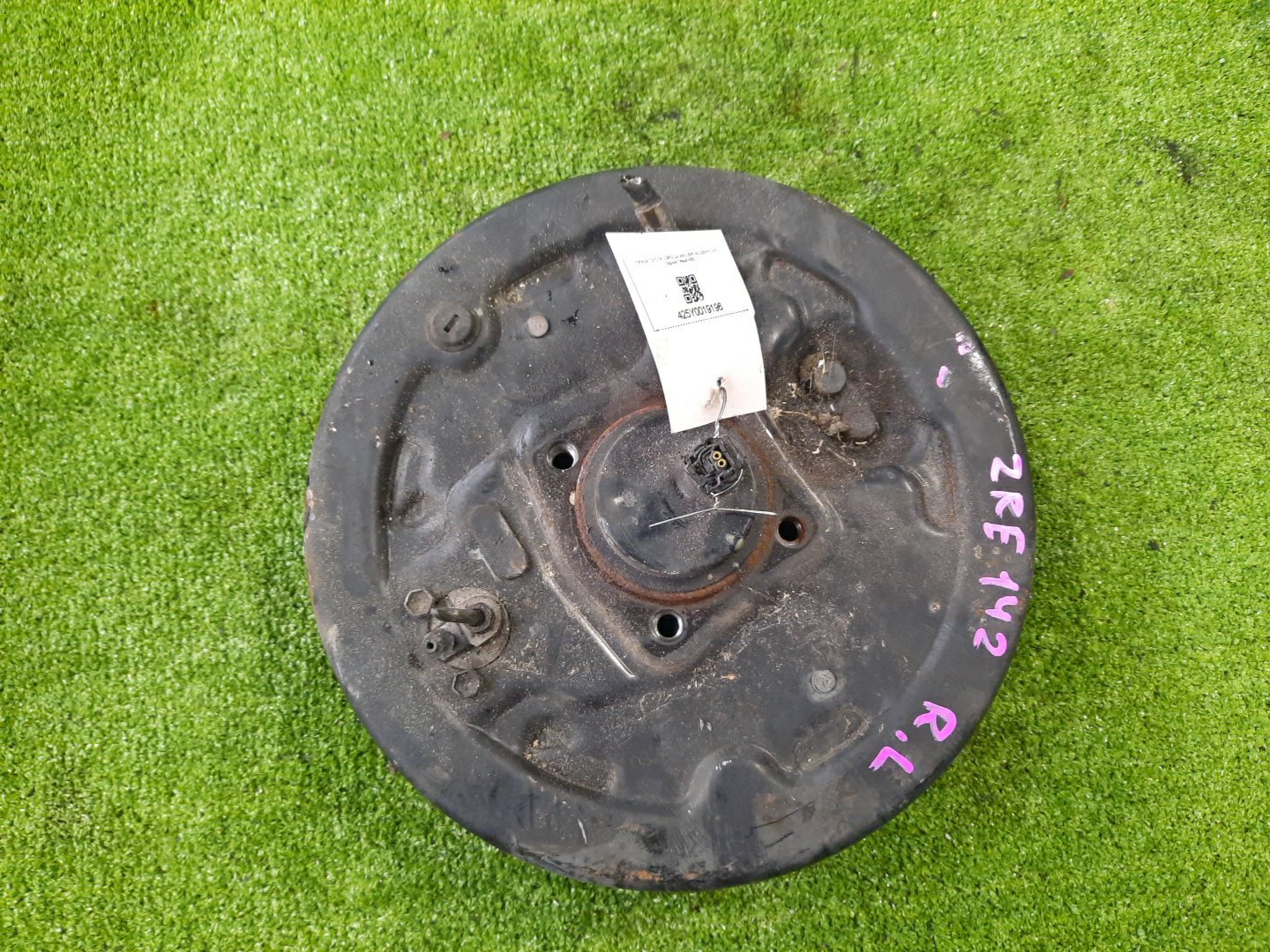 Ступица левая задняя TOYOTA AXIO, COROLLA FIELDER, COROLLA  AXIO, FIELDER NZE141, ZRE142, ZRE142G, NZE141G 1NZ-FE, 2ZR-FAE, 2ZR-FE 2 ракурс