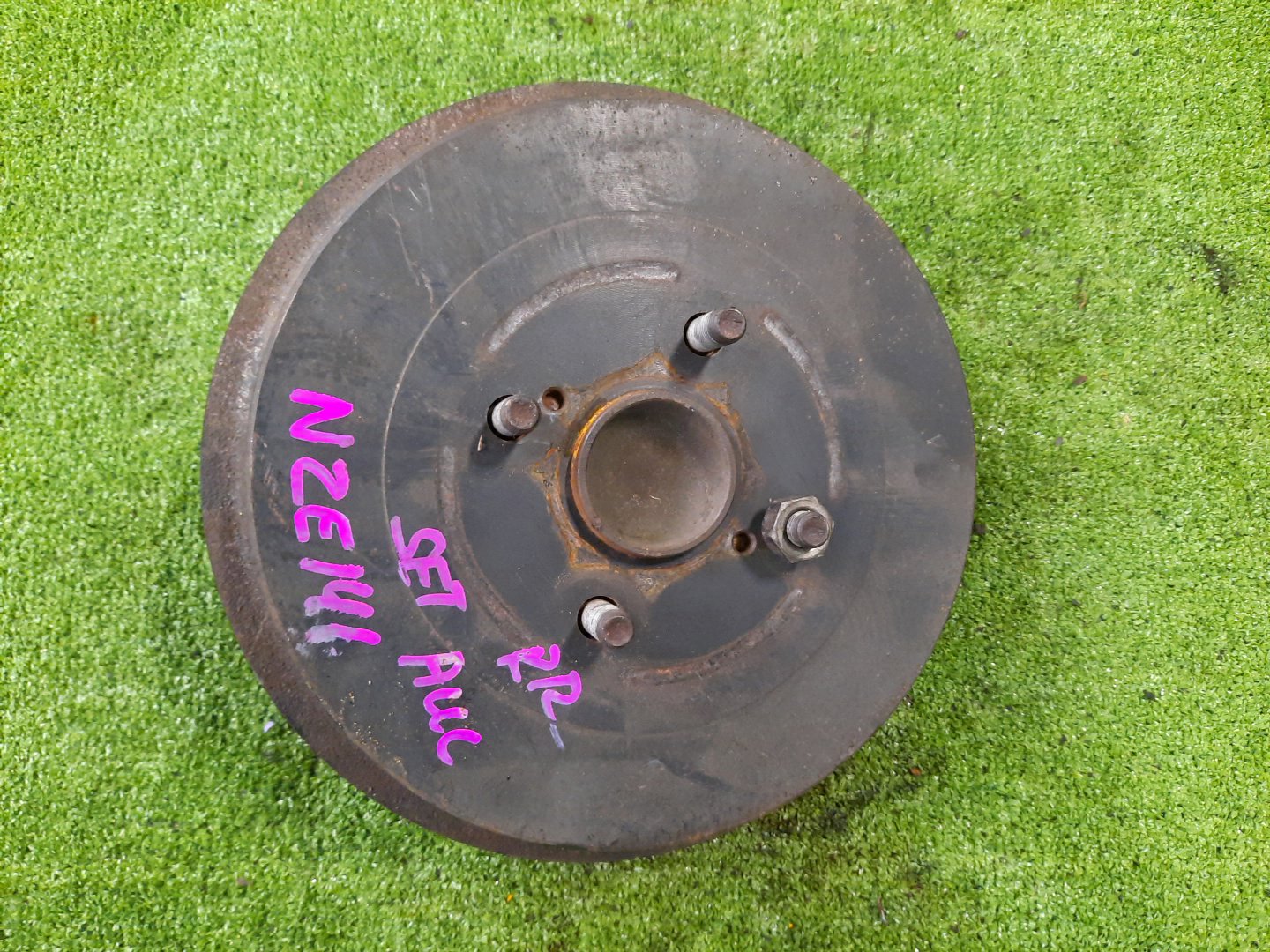 Ступица правая задняя TOYOTA AXIO, COROLLA FIELDER, COROLLA AXIO, FIELDER NZE141, ZRE142, ZRE142G, NZE141G 1NZ-FE, 2ZR-FAE, 2ZR-FE 1 ракурс Ступица правая задняя TOYOTA AXIO, COROLLA FIELDER, COROLLA AXIO, FIELDER NZE141, ZRE142, ZRE142G, NZE141G 1NZ-FE, 2ZR-FAE, 2ZR-FE 1 ракурс