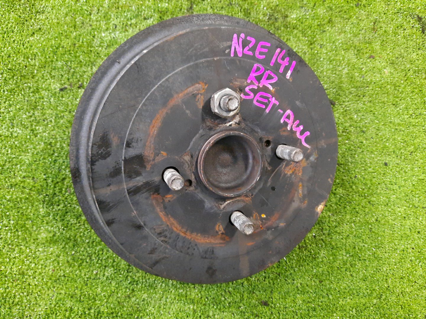 Ступица правая задняя TOYOTA AXIO, COROLLA FIELDER, COROLLA AXIO, FIELDER NZE141, ZRE142, ZRE142G, NZE141G 1NZ-FE, 2ZR-FAE, 2ZR-FE 1 ракурс Ступица правая задняя TOYOTA AXIO, COROLLA FIELDER, COROLLA AXIO, FIELDER NZE141, ZRE142, ZRE142G, NZE141G 1NZ-FE, 2ZR-FAE, 2ZR-FE 1 ракурс