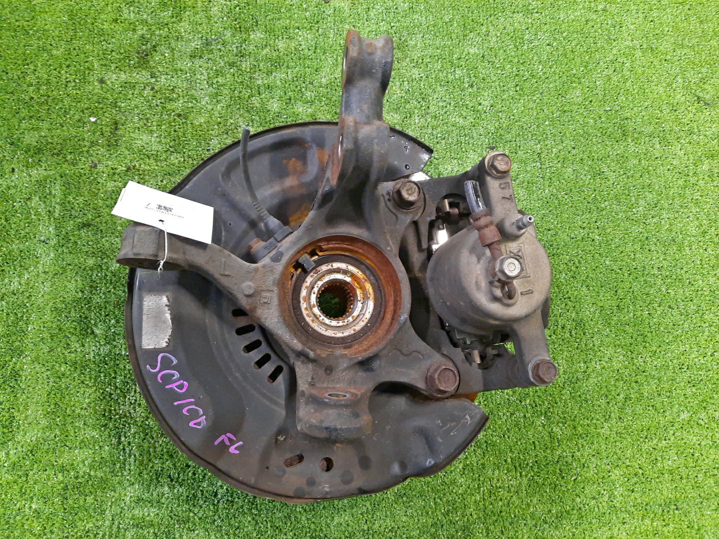 Ступица левая передняя TOYOTA VITZ, RACTIS NCP91, NCP100, SCP100 1NZ-FE, 2SZ-FE 2 ракурс