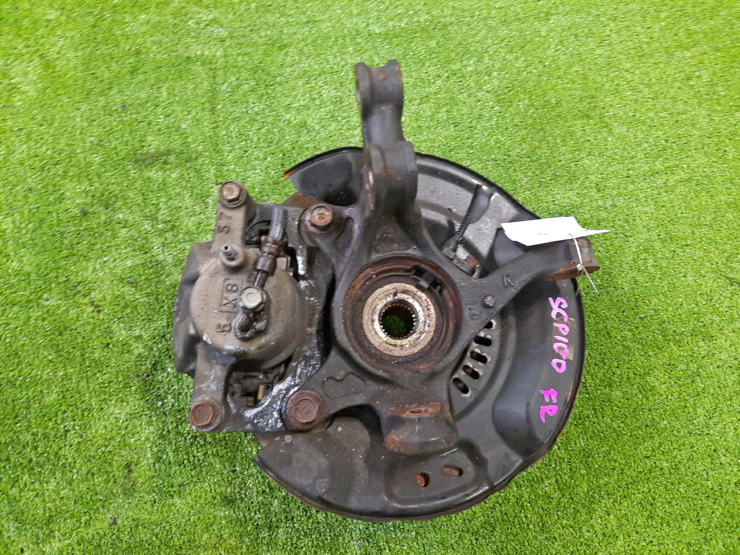 Ступица правая передняя TOYOTA VITZ, RACTIS NCP91, NCP100, SCP100 1NZ-FE, 2SZ-FE 2 ракурс