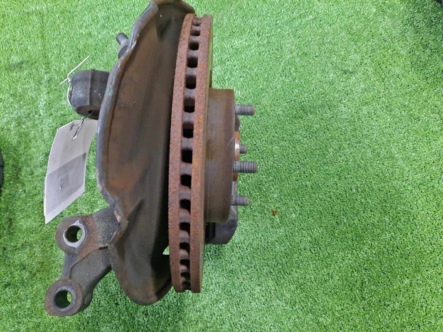 Ступица левая передняя TOYOTA AXIO, COROLLA FIELDER, COROLLA  AXIO, FIELDER NZE141, ZRE142, ZRE142G, NZE141G 1NZ-FE, 2ZR-FAE, 2ZR-FE 3 ракурс
