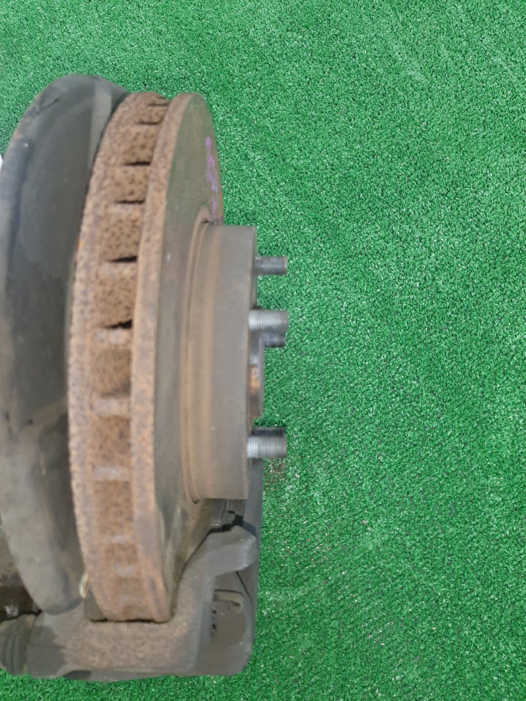 Ступица левая передняя NISSAN SERENA TNC24, TC24, RC24, PC24, PNC24, VC24, VNC24 QR20DE, QR25DE, SR20DE, YD25DDTI 2 ракурс