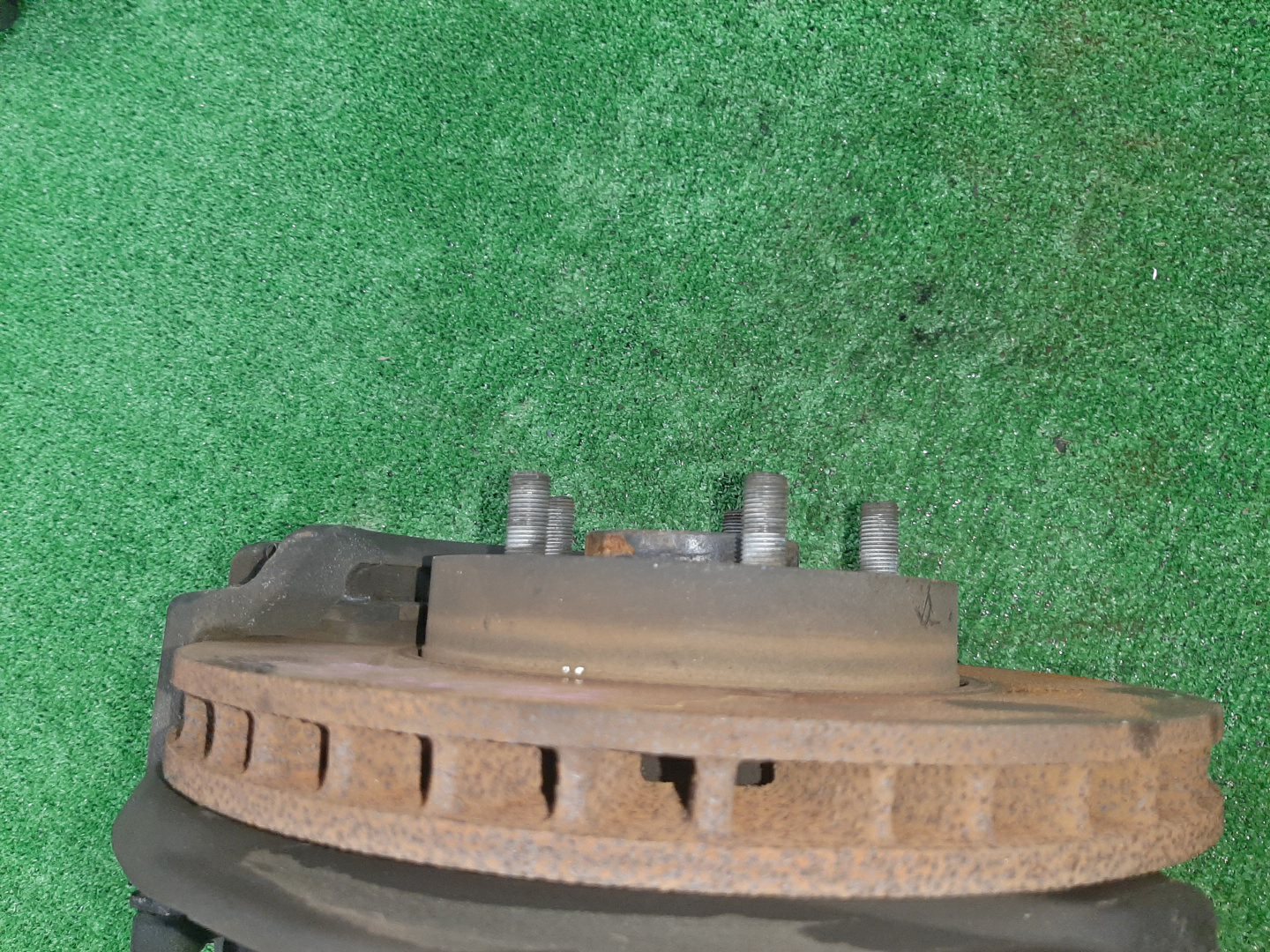 Ступица правая передняя NISSAN SERENA TNC24, TC24, RC24, PC24, PNC24, VC24, VNC24 QR20DE, QR25DE, SR20DE, YD25DDTI 2 ракурс