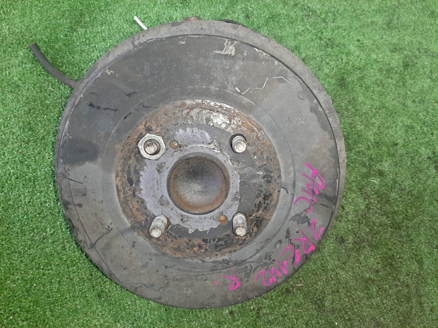 Ступица правая задняя TOYOTA AXIO, COROLLA FIELDER, COROLLA  AXIO, FIELDER NZE141, ZRE142, ZRE142G, NZE141G 1NZ-FE, 2ZR-FAE, 2ZR-FE 1 ракурс