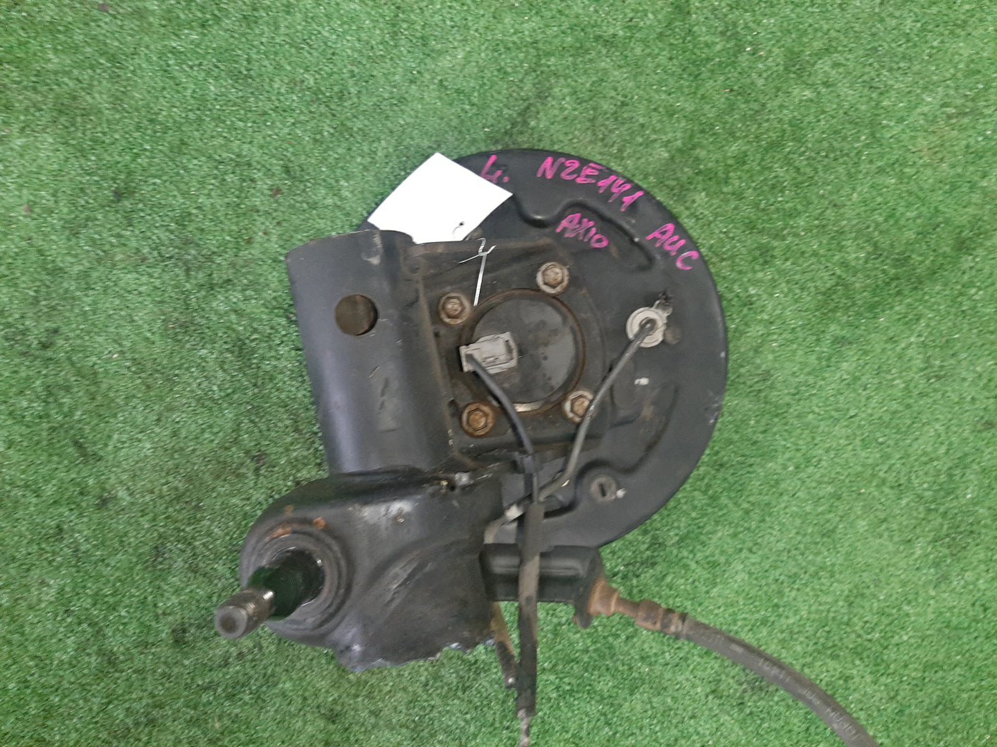 Ступица левая задняя TOYOTA AXIO, COROLLA FIELDER, COROLLA  AXIO, FIELDER NZE141, ZRE142, ZRE142G, NZE141G 1NZ-FE, 2ZR-FAE, 2ZR-FE 2 ракурс