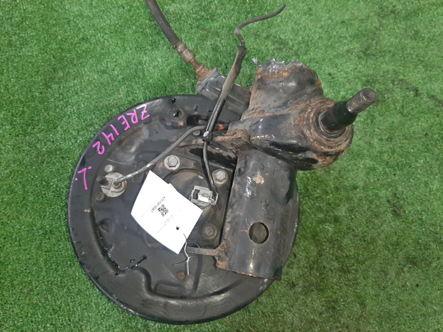 Ступица левая задняя TOYOTA AXIO, COROLLA FIELDER, COROLLA  AXIO, FIELDER NZE141, ZRE142, ZRE142G, NZE141G 1NZ-FE, 2ZR-FAE, 2ZR-FE 2 ракурс