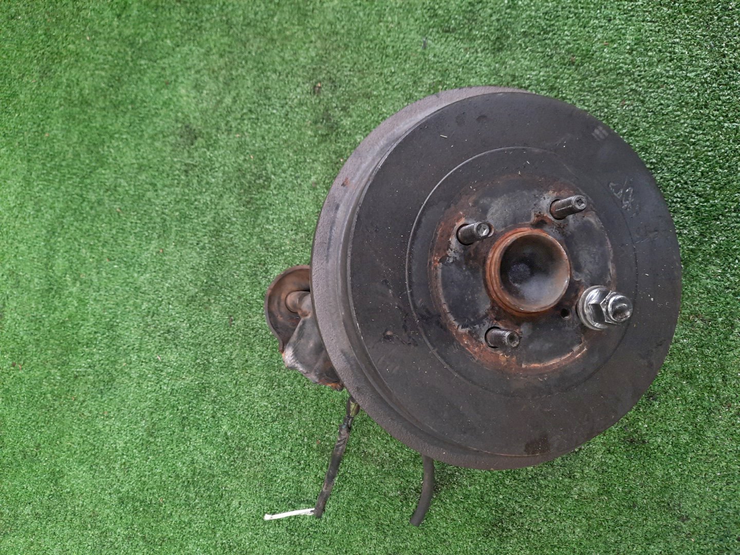Ступица правая задняя TOYOTA AXIO, COROLLA FIELDER, COROLLA  AXIO, FIELDER NZE141, ZRE142, ZRE142G, NZE141G 1NZ-FE, 2ZR-FAE, 2ZR-FE 1 ракурс