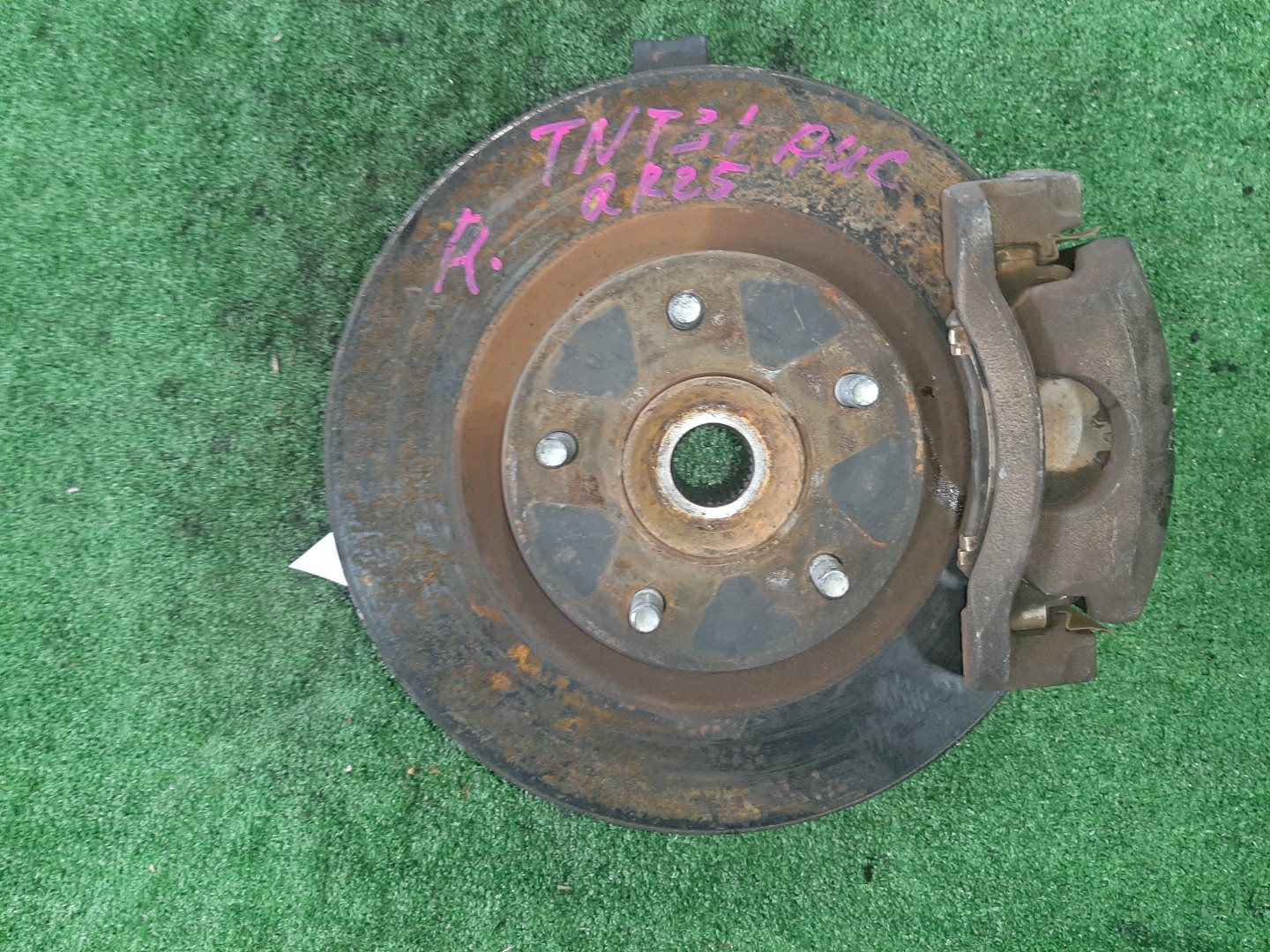 Ступица правая передняя  NISSAN X-TRAIL T31, NT31, DNT31, TNT31 MR20DE, M9R, QR25DE 1 ракурс
