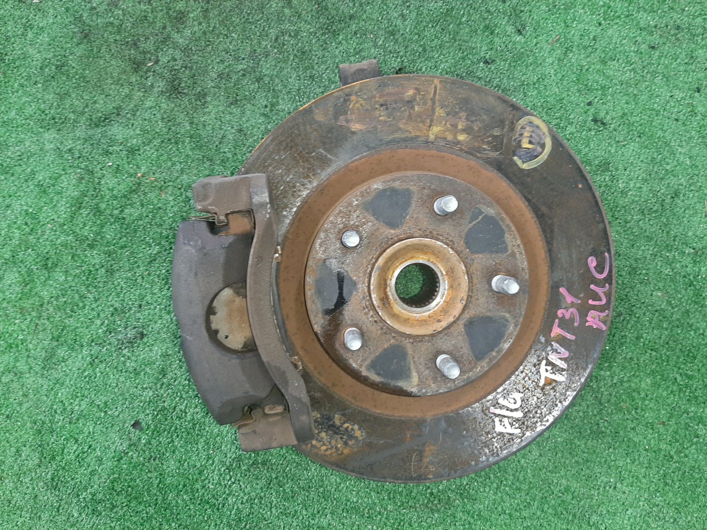 Ступица левая передняя  NISSAN X-TRAIL T31, NT31, DNT31, TNT31 MR20DE, M9R, QR25DE 1 ракурс