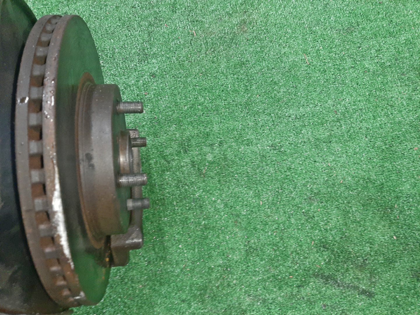 Ступица правая передняя TOYOTA AXIO, COROLLA FIELDER, COROLLA  AXIO, FIELDER NZE141, ZRE142, ZRE142G, NZE141G 1NZ-FE, 2ZR-FAE, 2ZR-FE 3 ракурс