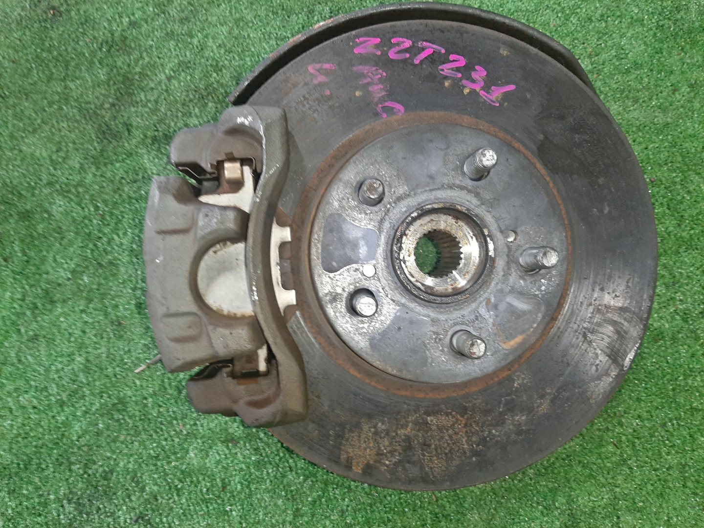 Ступица левая передняя TOYOTA CELICA, WILL VS ZZT230, ZZT231, NZE127, ZZE127, ZZE128 2ZZ-GE, 1NZ-FE, 1ZZ-FE 1 ракурс