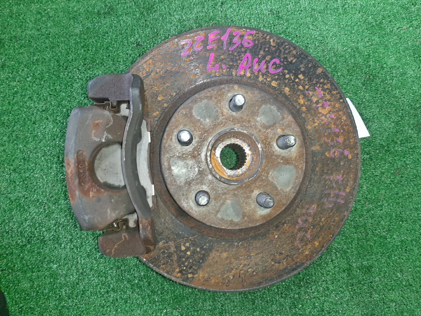 Ступица левая передняя TOYOTA VOLTZ ZZE136, ZZE137 1ZZ-FE, 2ZZ-GE 1 ракурс