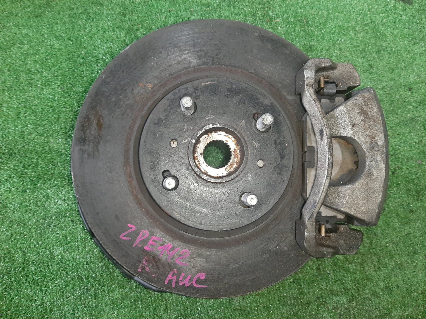 Ступица правая передняя TOYOTA AXIO, COROLLA FIELDER, COROLLA  AXIO, FIELDER NZE141, ZRE142, ZRE142G, NZE141G 1NZ-FE, 2ZR-FAE, 2ZR-FE 1 ракурс