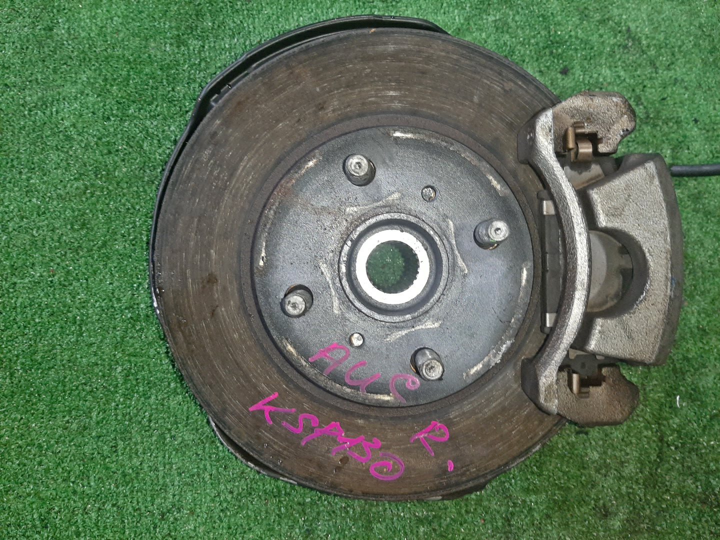 Ступица правая передняя TOYOTA VITZ , KSP130, NSP130, NHP130, NCP131 1NR-FE, 1KR-FE, 1NZ-FXE, 1NZ-FE 1 ракурс Ступица правая передняя TOYOTA VITZ , KSP130, NSP130, NHP130, NCP131 1NR-FE, 1KR-FE, 1NZ-FXE, 1NZ-FE 1 ракурс