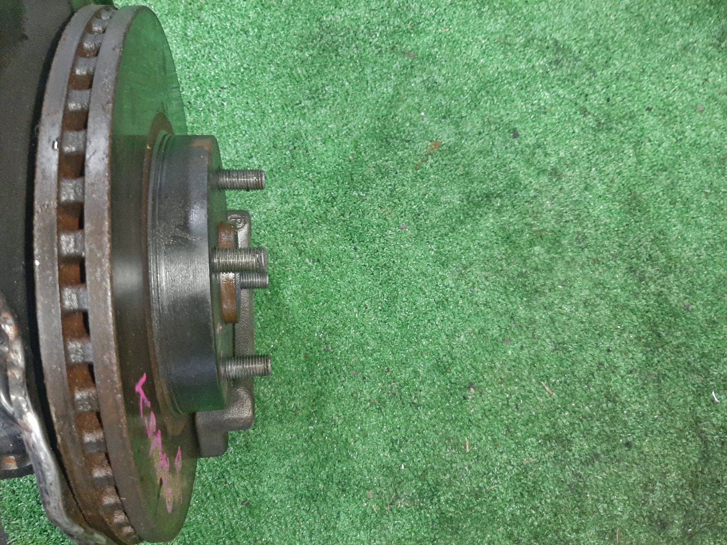Ступица правая передняя TOYOTA VITZ , KSP130, NSP130, NHP130, NCP131 1NR-FE, 1KR-FE, 1NZ-FXE, 1NZ-FE 3 ракурс