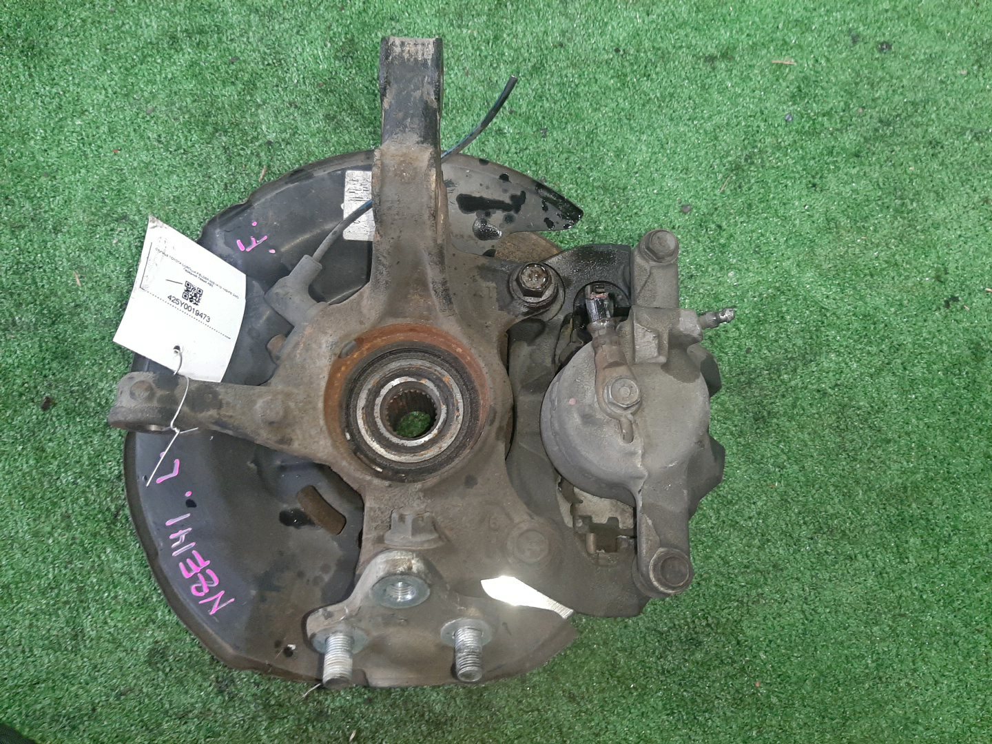 Ступица левая передняя TOYOTA AXIO, COROLLA FIELDER, COROLLA  AXIO, FIELDER NZE141, ZRE142, ZRE142G, NZE141G 1NZ-FE, 2ZR-FAE, 2ZR-FE 3 ракурс