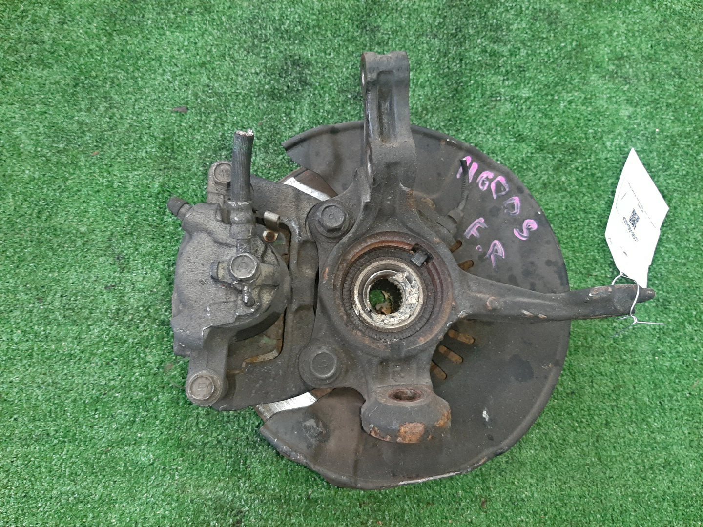 Ступица правая передняя DAIHATSU BOON M600S 1KR-FE 2 ракурс