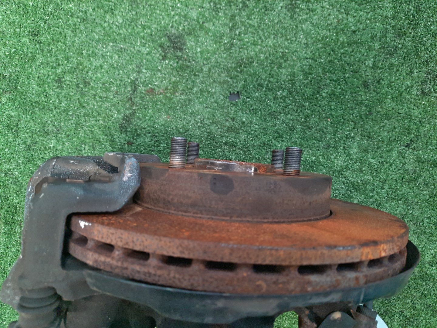 Ступица правая передняя NISSAN BLUEBIRD, PRIMERA SU14, U14, QU14, HU14, EU14, P11, WP11, QP11, HP11, WQP11, WHP11 CD20, SR20DE, QG18DE, QG18DD, SR18DE, SR20VE 2 ракурс