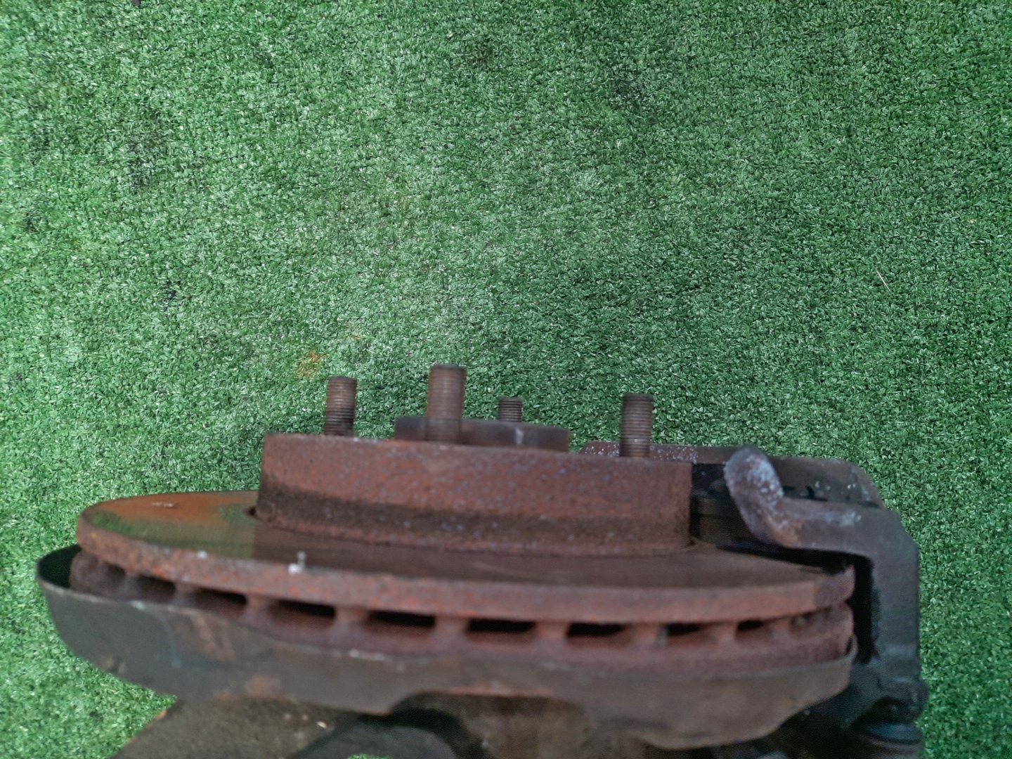 Ступица левая передняя NISSAN BLUEBIRD, PRIMERA SU14, U14, QU14, HU14, EU14, P11, WP11, QP11, HP11, WQP11, WHP11 CD20, SR20DE, QG18DE, QG18DD, SR18DE, SR20VE 2 ракурс