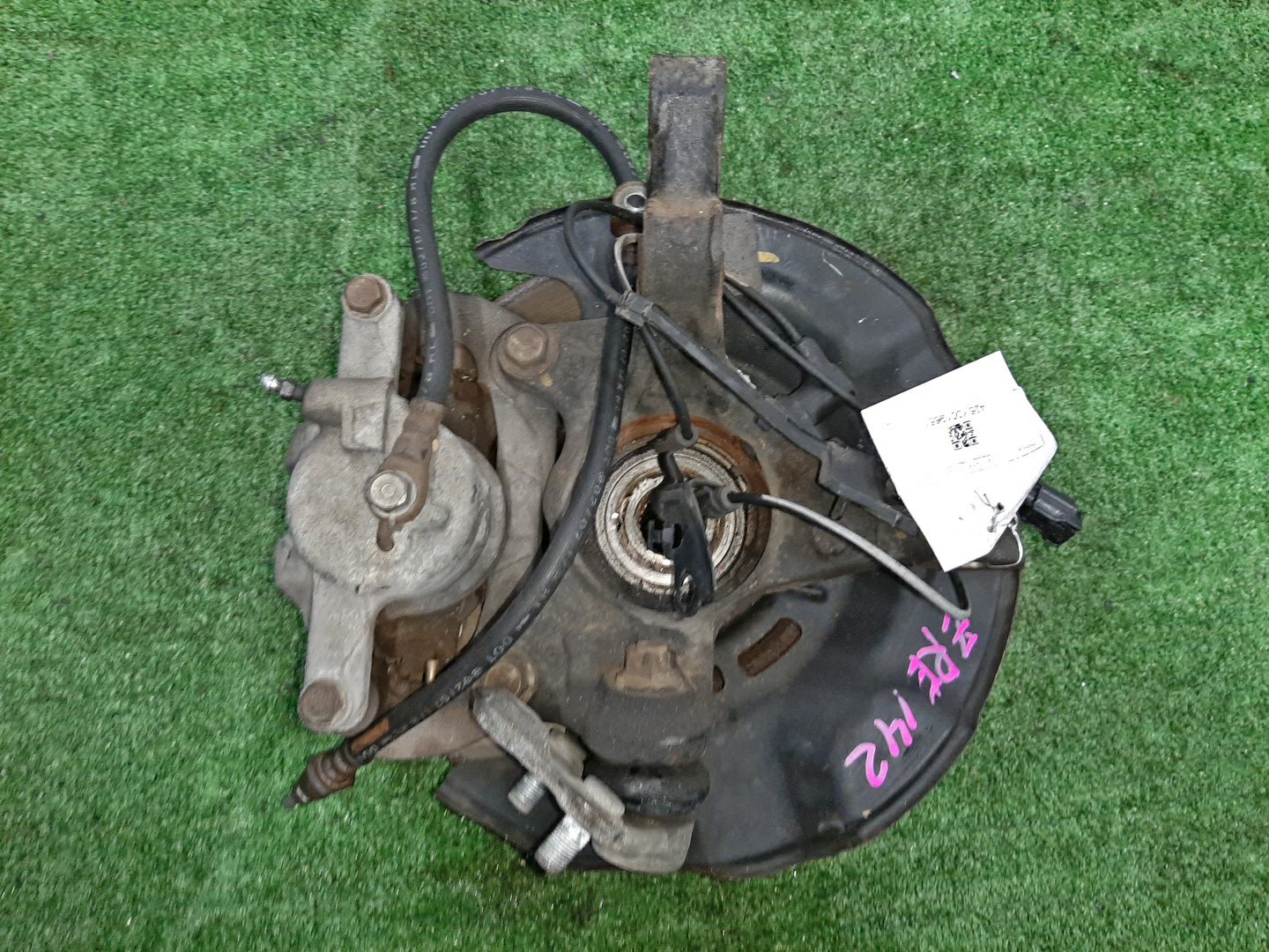 Ступица правая передняя TOYOTA AXIO, COROLLA FIELDER, COROLLA  AXIO, FIELDER NZE141, ZRE142, ZRE142G, NZE141G 1NZ-FE, 2ZR-FAE, 2ZR-FE 2 ракурс