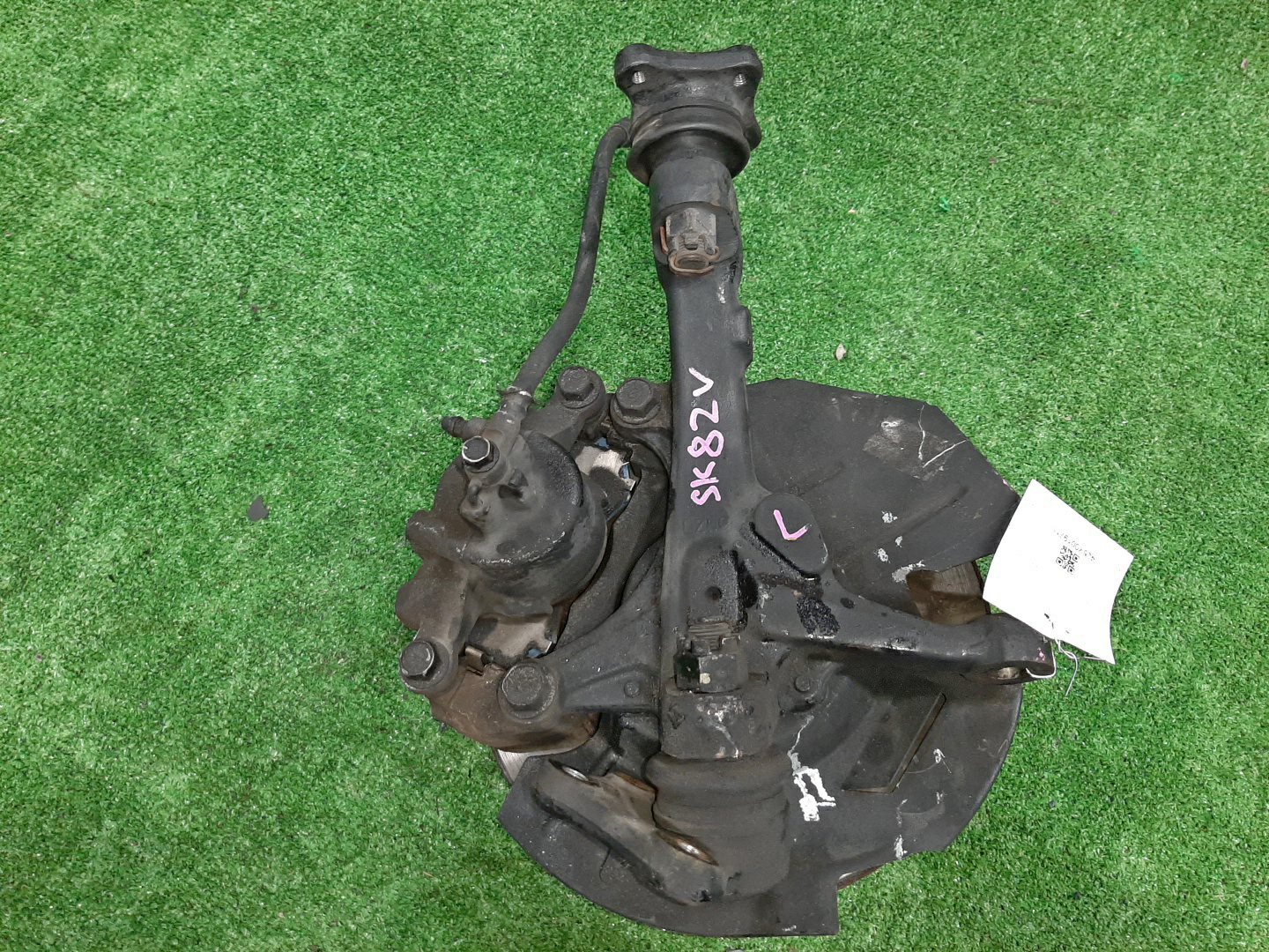 Ступица левая передняя MAZDA BONGO SK22T, SK82V, SK82T, SK22V, SKF2V, SKP2V, SKP2T, SKF2T R2, F8, RF-T, L8 2 ракурс