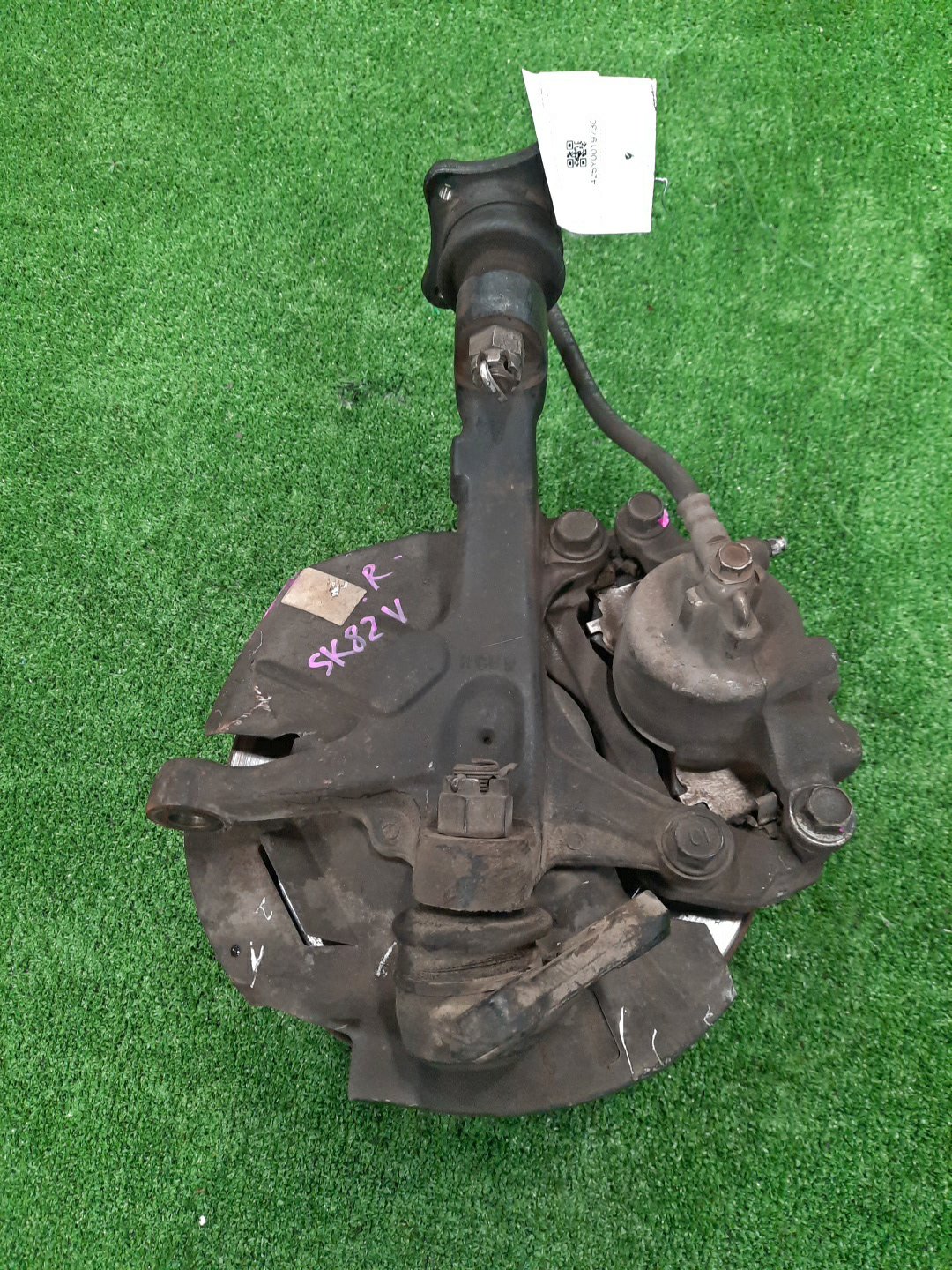 Ступица правая передняя MAZDA BONGO SK22T, SK82V, SK82T, SK22V, SKF2V, SKP2V, SKP2T, SKF2T R2, F8, RF-T, L8 3 ракурс