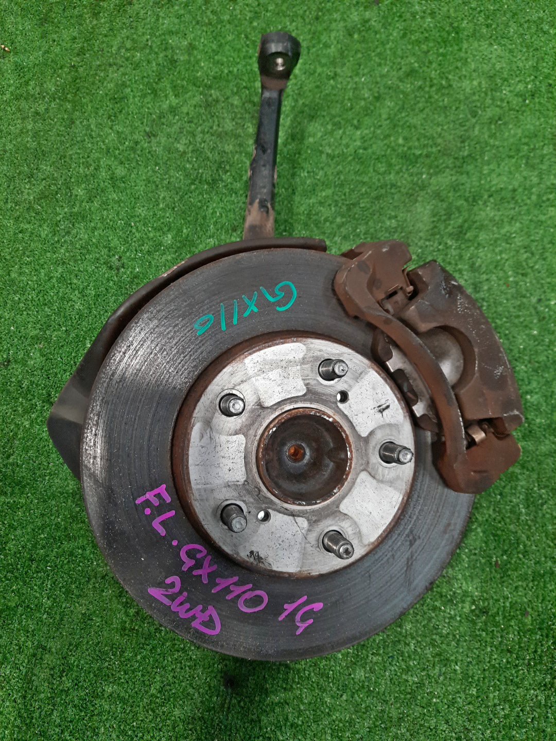 Ступица левая передняя  TOYOTA BREVIS, CROWN, MARK II BLIT, PROGRES, ALTEZZA, VEROSSA, MARK II JCG10, JCG11, GS171, JZS175, JZS171, JZX110W, GX110W, GXE10, GX110, JZX110 1JZ-FSE, 2JZ-FSE, 1G-FE, 1JZ-GE, 2JZ-GE 1 ракурс