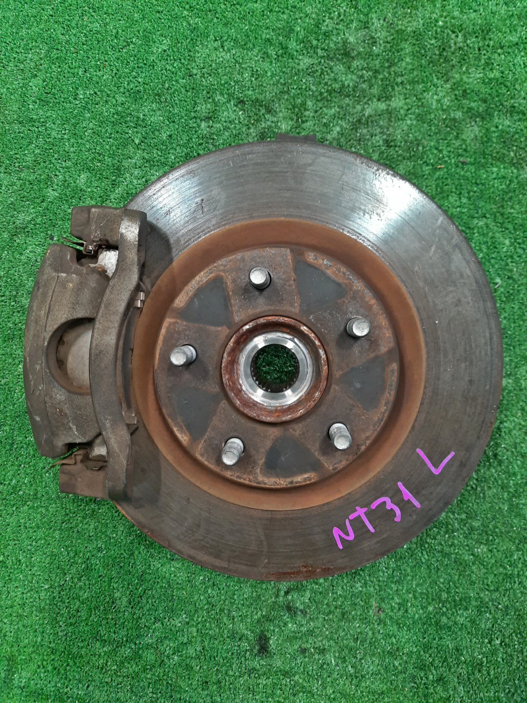 Ступица левая передняя  NISSAN X-TRAIL T31, NT31, DNT31, TNT31 MR20DE, M9R, QR25DE 1 ракурс