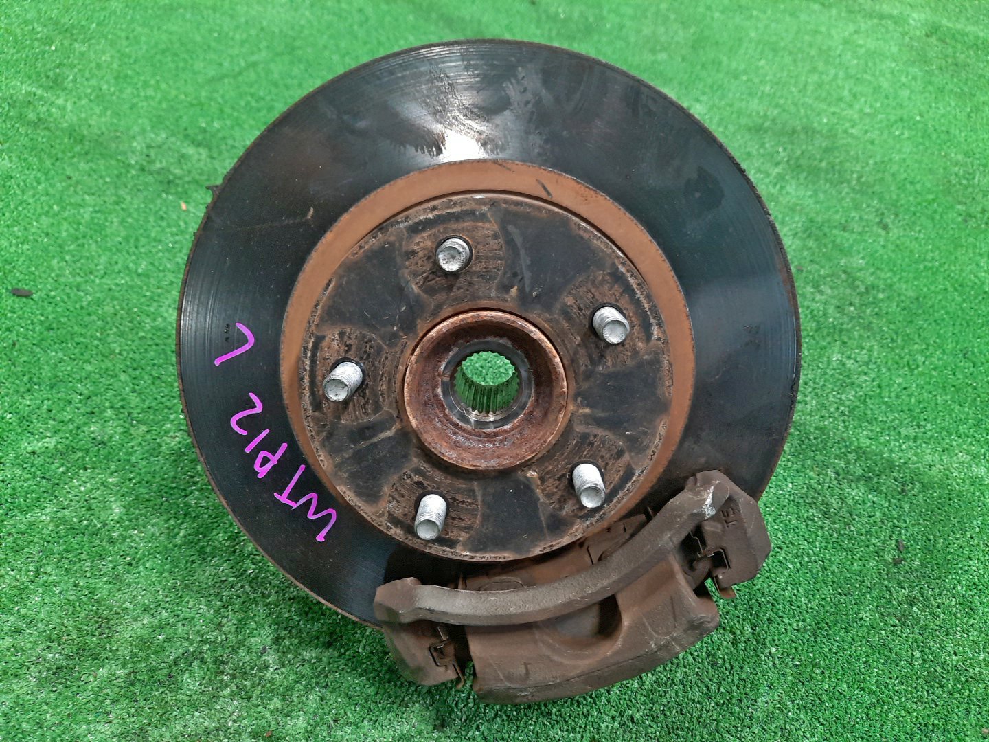 Ступица левая передняя NISSAN PRIMERA P12, QP12, TP12, HP12, RP12, WTP12, WHP12, WRP12 QG18DE, QR20DE, SR20VE, QR25DD 1 ракурс