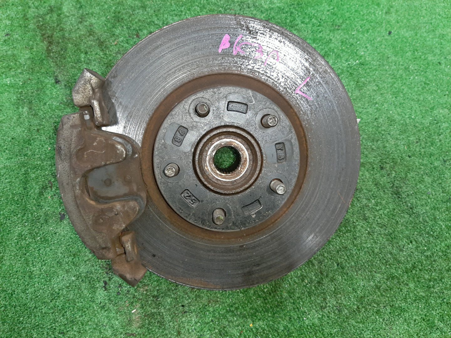 Ступица левая передняя  MAZDA AXELA BK5P, BK3P, BKEP ZY-VE, L3-VE, LF-DE 1 ракурс