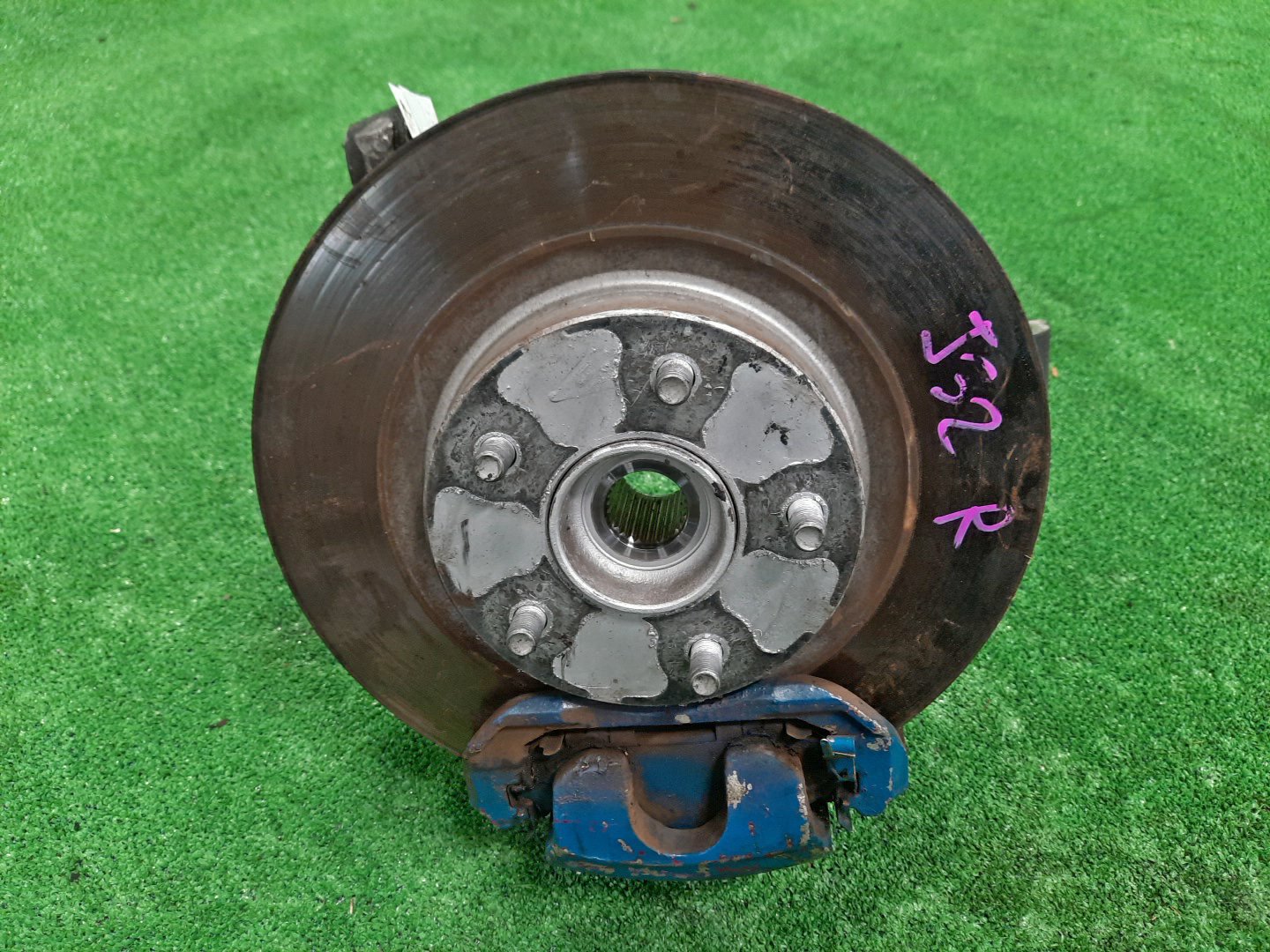 Ступица правая передняя  NISSAN TEANA TNJ32, PJ32, J32 QR25DE, VQ35DE, VQ25DE 1 ракурс