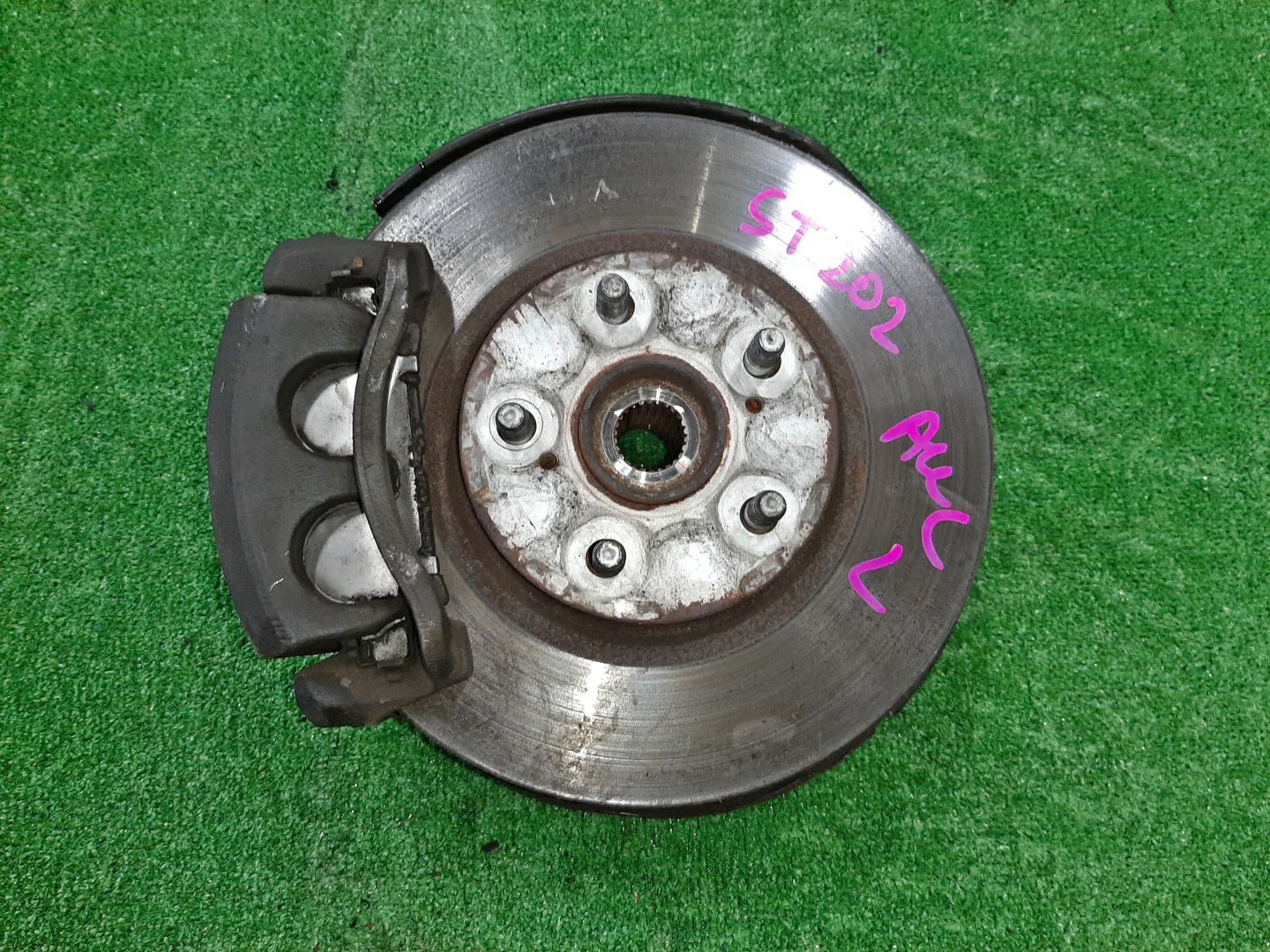 Ступица левая передняя TOYOTA CELICA, CORONA EXIV, CURREN, CARINA ED ST202, ST203, ST200, ST201, ST208, ST206, ST207 3S-FE, 4S-FE 1 ракурс