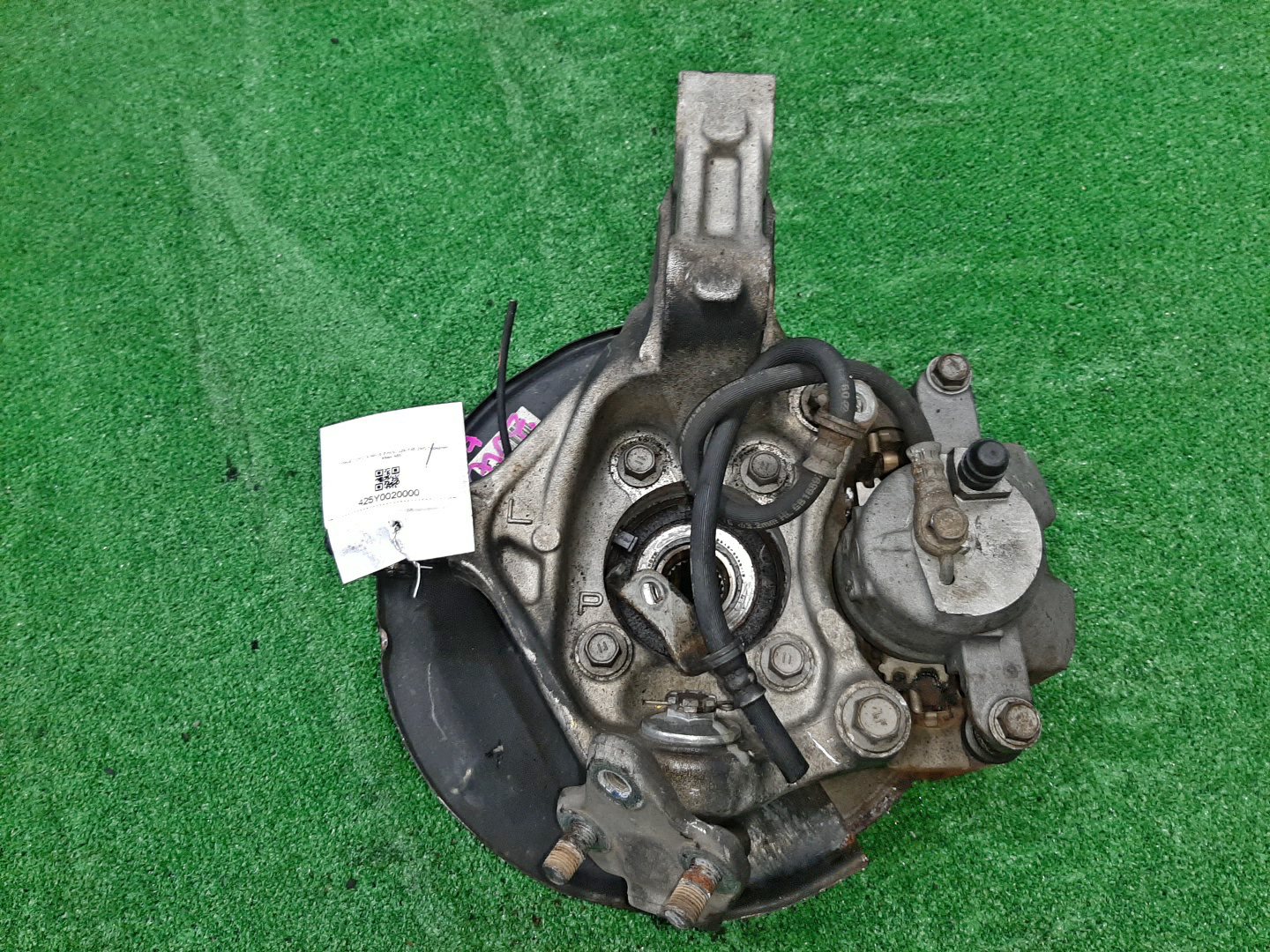 Ступица левая передняя TOYOTA CT200H, PRIUS ZWA10, ZVW35, ZVW30 2ZR-FXE 2 ракурс
