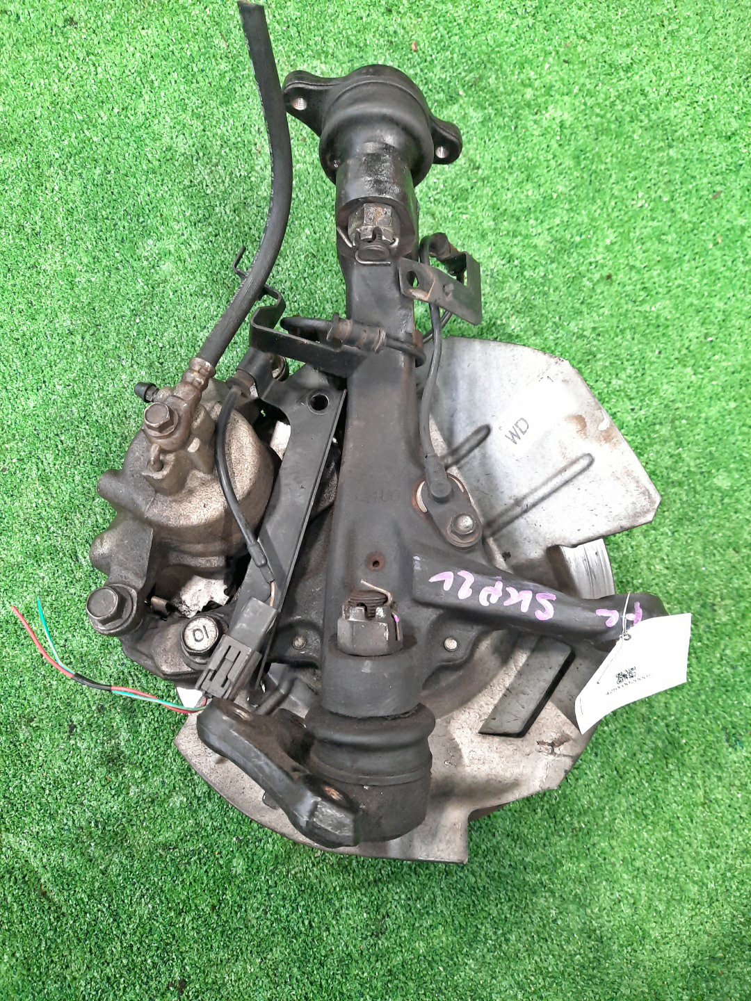 Ступица левая передняя MAZDA BONGO SK22T, SK82V, SK82T, SK22V, SKF2V, SKP2V, SKP2T, SKF2T R2, F8, RF-T, L8 2 ракурс
