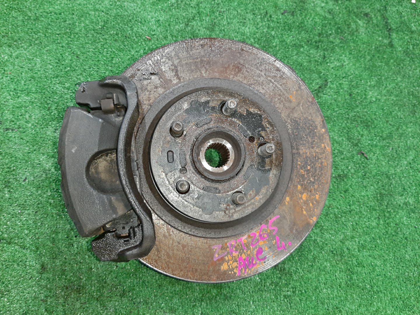 Ступица левая передняя TOYOTA PREMIO, ALLION ZRT265 2ZR-FAE, 2ZR-FE 1 ракурс