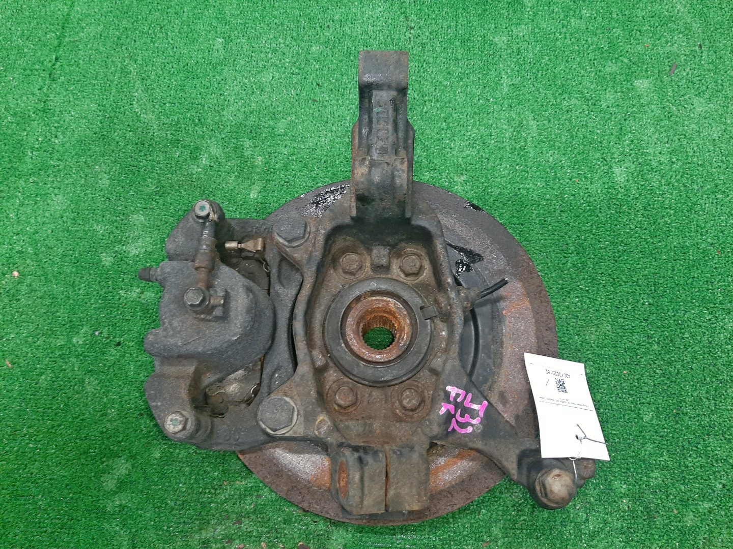 Ступица правая передняя NISSAN TEANA TNJ32, PJ32, J32 QR25DE, VQ35DE, VQ25DE 2 ракурс