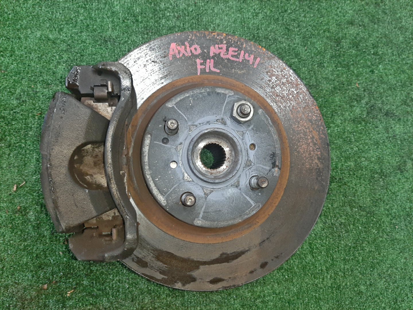 Ступица левая передняя TOYOTA AXIO, COROLLA FIELDER, COROLLA  AXIO, FIELDER NZE141, ZRE142, ZRE142G, NZE141G 1NZ-FE, 2ZR-FAE, 2ZR-FE 1 ракурс