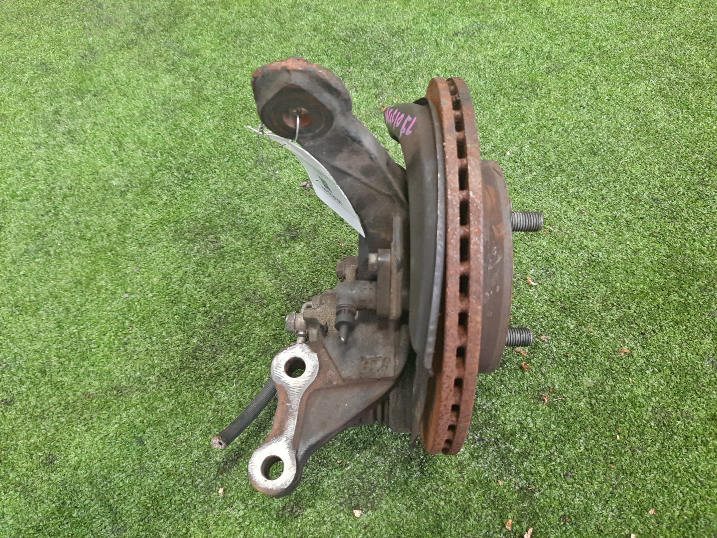 Ступица левая передняя TOYOTA PASSO, BOON KGC15, KGC10, QNC10, M301S, M310S, M300S 1KR-FE, K3-VE 2 ракурс