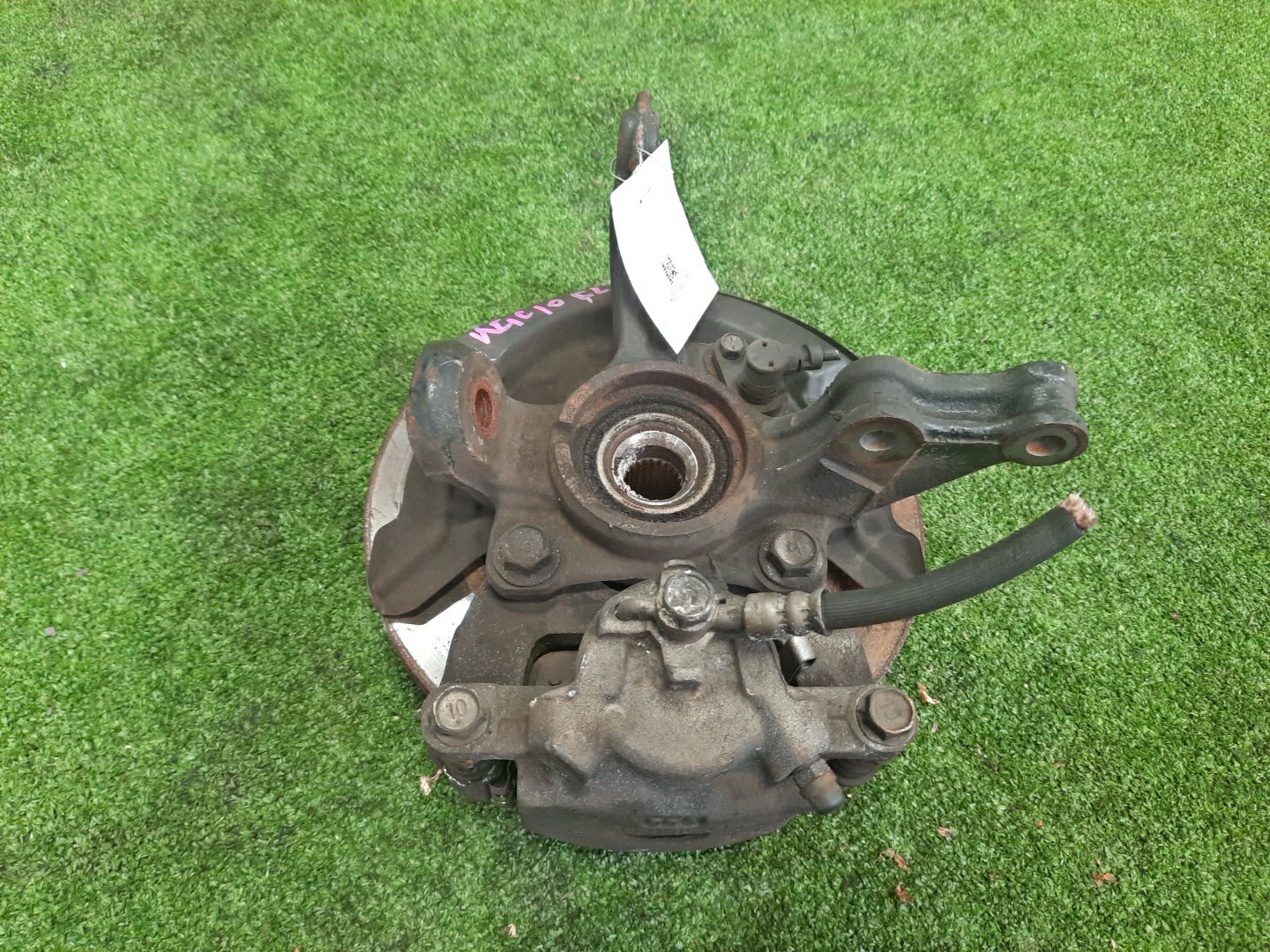 Ступица левая передняя TOYOTA PASSO, BOON KGC15, KGC10, QNC10, M301S, M310S, M300S 1KR-FE, K3-VE 3 ракурс