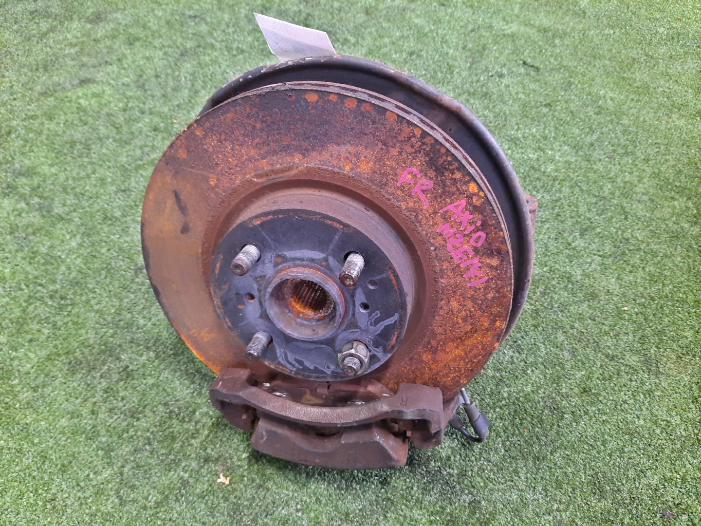 Ступица правая передняя TOYOTA AXIO, COROLLA FIELDER, COROLLA  AXIO, FIELDER NZE141, ZRE142, ZRE142G, NZE141G 1NZ-FE, 2ZR-FAE, 2ZR-FE 1 ракурс