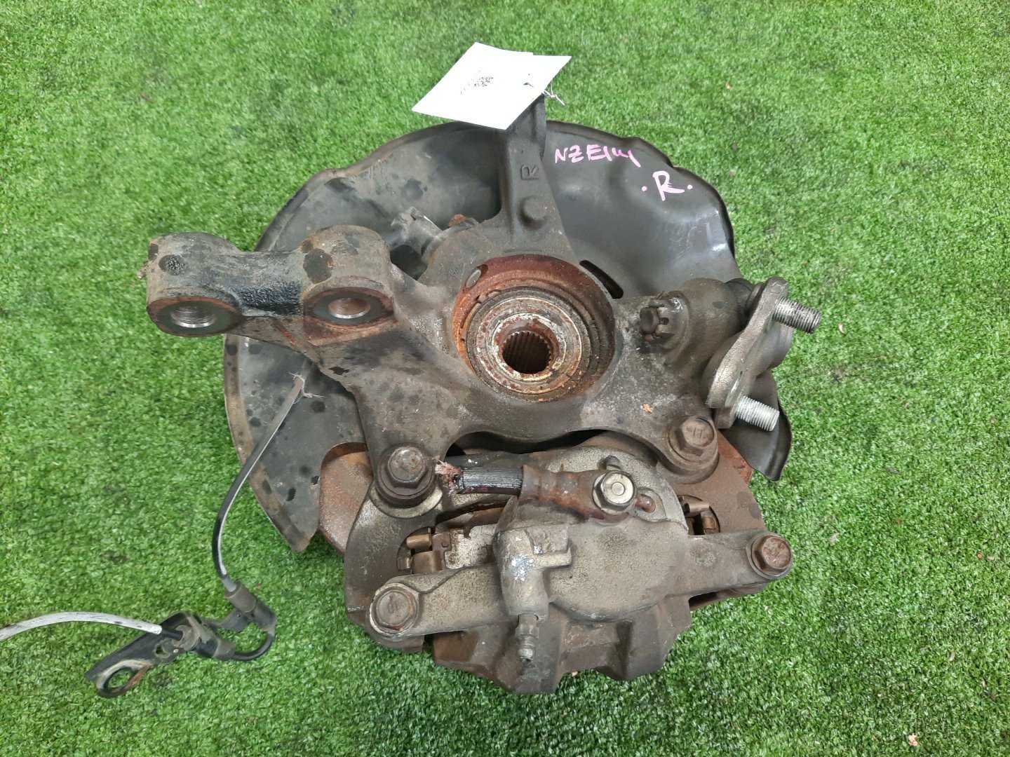 Ступица правая передняя TOYOTA AXIO, COROLLA FIELDER, COROLLA  AXIO, FIELDER NZE141, ZRE142, ZRE142G, NZE141G 1NZ-FE, 2ZR-FAE, 2ZR-FE 5 ракурс