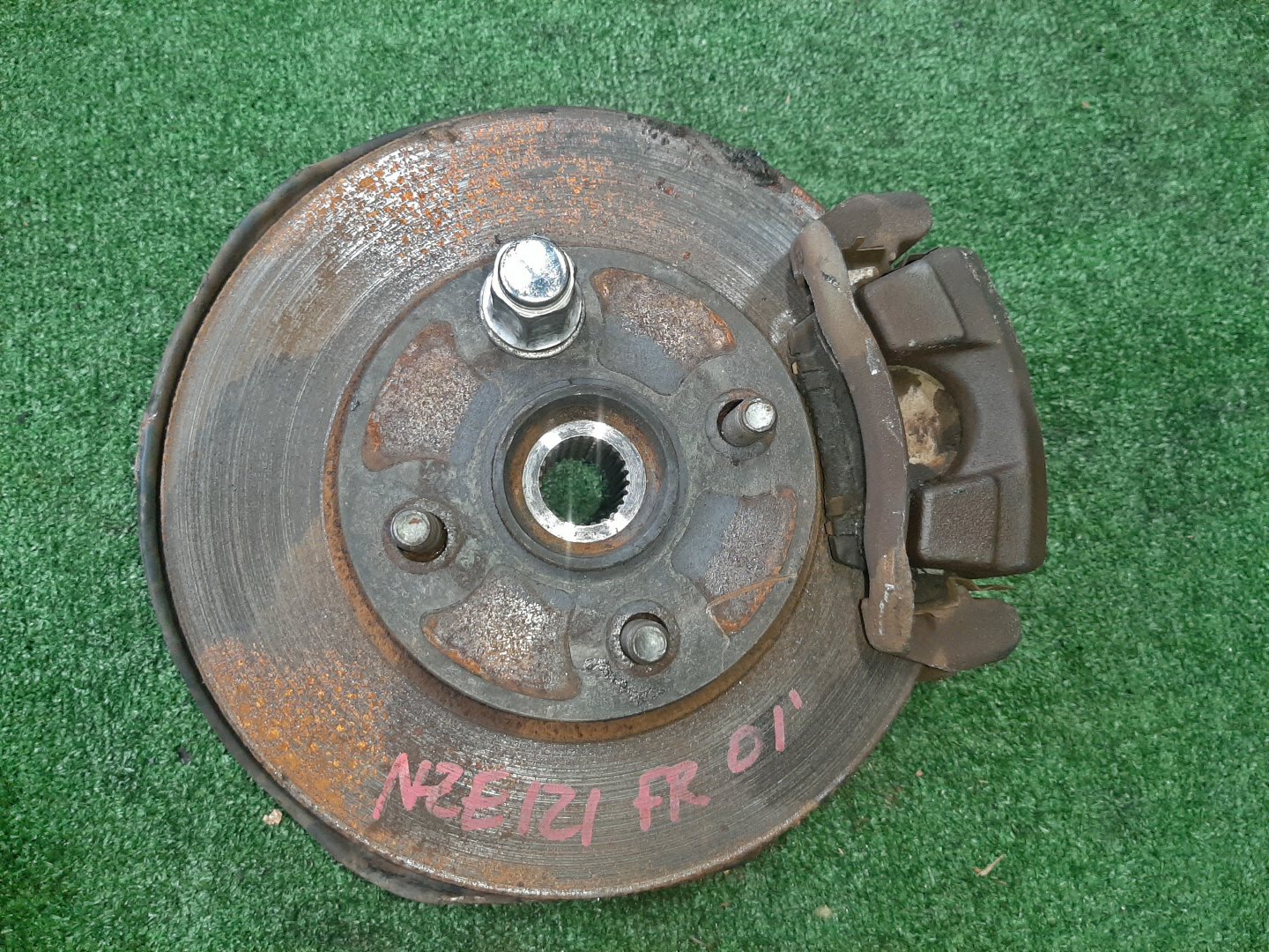Ступица правая передняя TOYOTA COROLLA, COROLLA FIELDER, ALLEX, COROLLA RUNX NZE121, NZE121G 1NZ-FE 1 ракурс