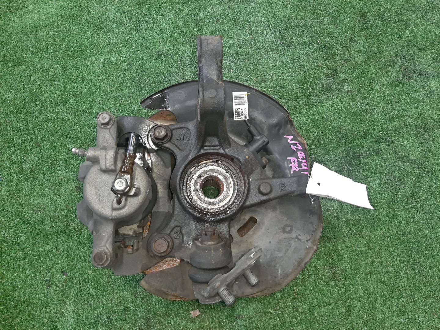 Ступица правая передняя TOYOTA AXIO, COROLLA FIELDER, COROLLA  AXIO, FIELDER NZE141, ZRE142, ZRE142G, NZE141G 1NZ-FE, 2ZR-FAE, 2ZR-FE 2 ракурс