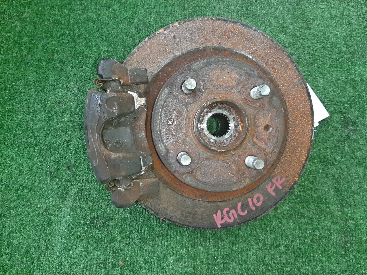 Ступица левая передняя TOYOTA PASSO, BOON KGC15, KGC10, QNC10, M301S, M310S, M300S 1KR-FE, K3-VE 1 ракурс