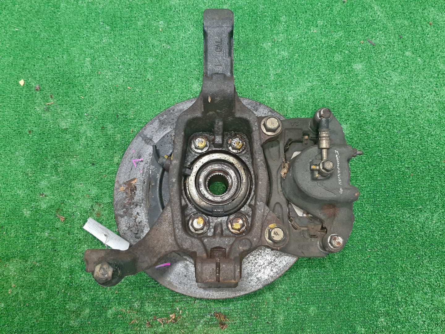 Ступица левая передняя NISSAN PRESAGE, TEANA TU31, TNU31, PU31, PNU31, J31, PJ31, TNJ31 QR25DE, VQ35DE, VQ23DE 2 ракурс